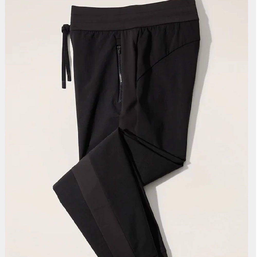 Athleta Headlands Hybrid Trek High Rise Athleisure Athletic Jogger Size 4P - Picture 4 of 10